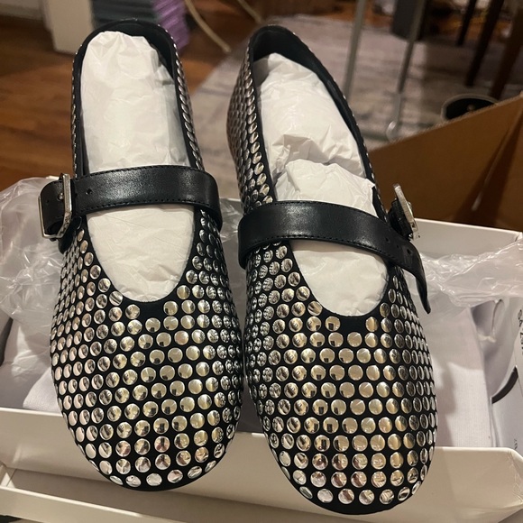 Schutz Eiza Stud Flats - Picture 2 of 2